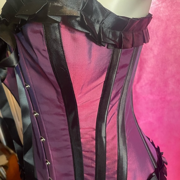 Playgirl corset in a beautiful iridescent purple color in size 24 - Picture 2 of 8